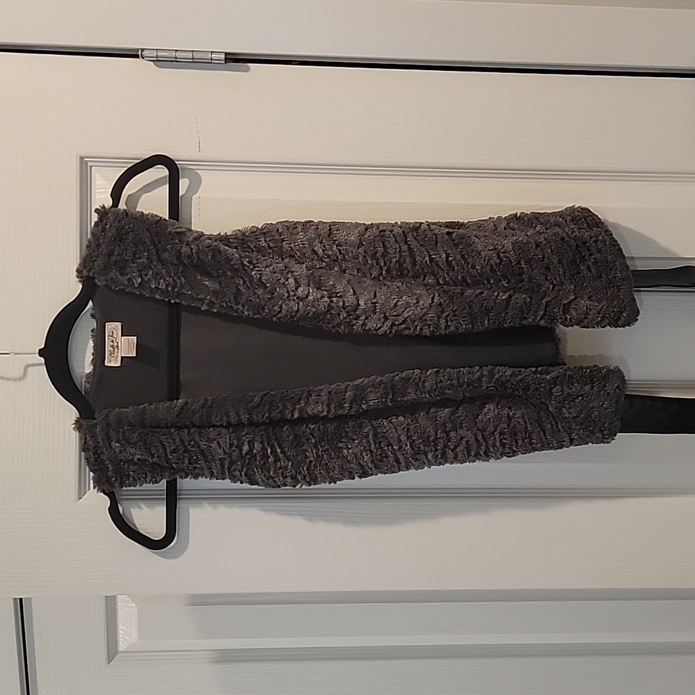 Vest by Belle Du Jour Girls Gray Faux Fur Fuzzy Vest, Size L